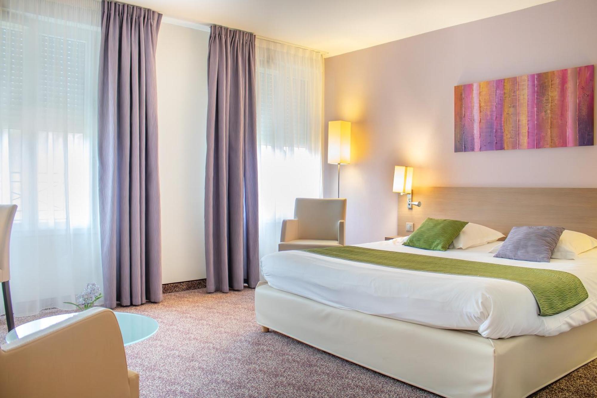 Brit Hotel Chateaudun Luaran gambar