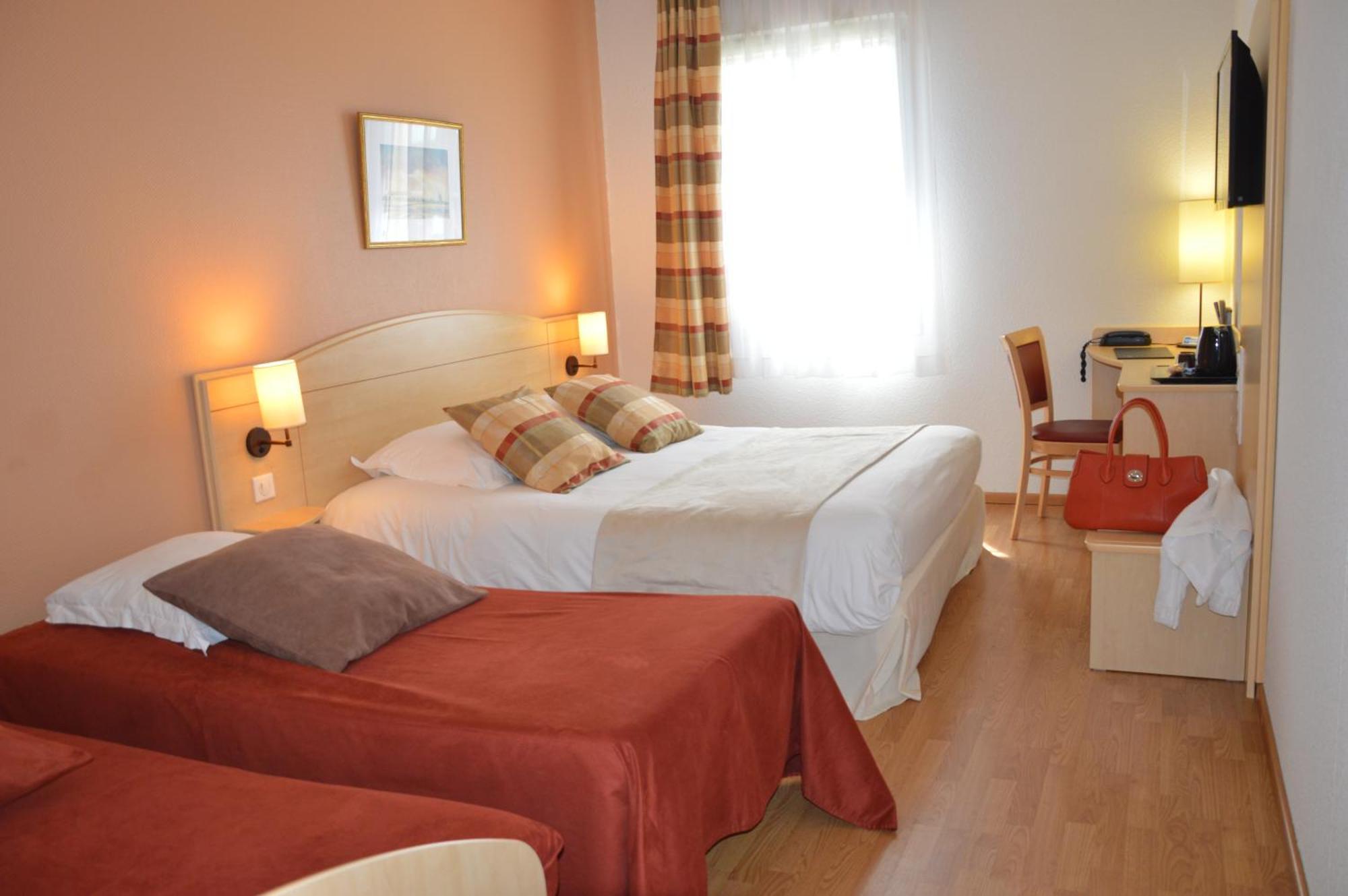 Brit Hotel Chateaudun Luaran gambar