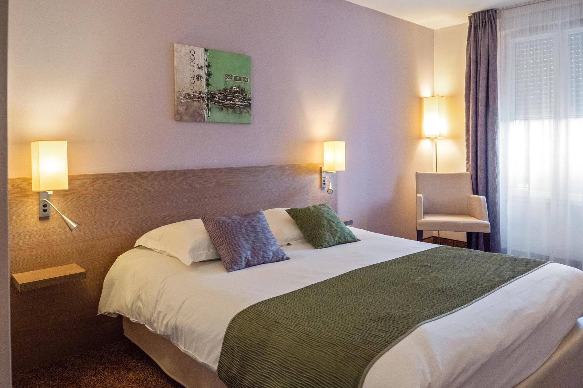 Brit Hotel Chateaudun Luaran gambar