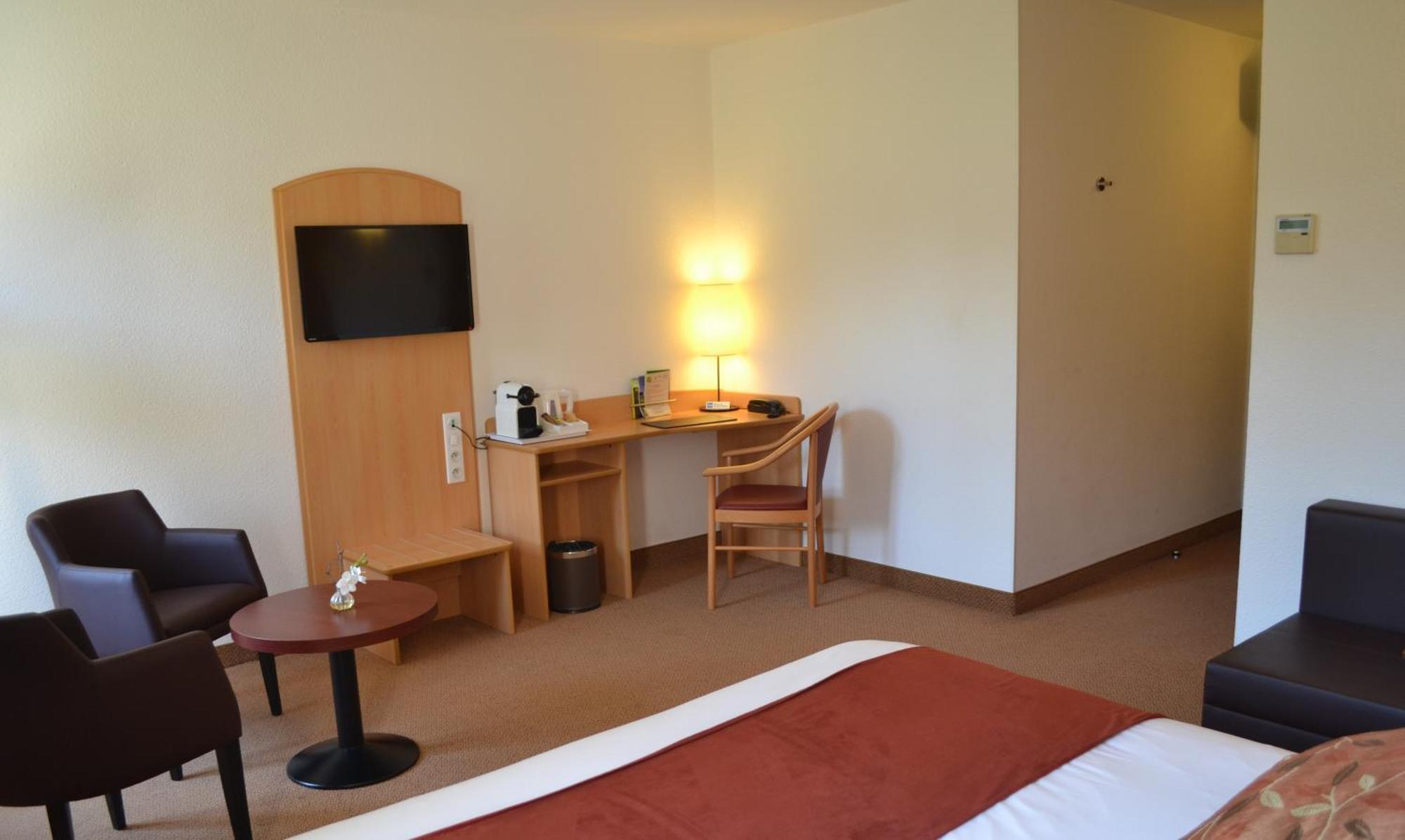 Brit Hotel Chateaudun Luaran gambar