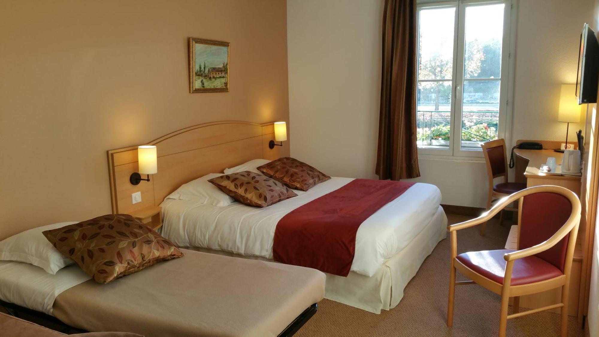 Brit Hotel Chateaudun Luaran gambar